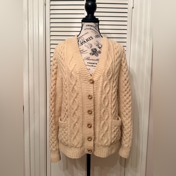 Vintage Sweaters - Vintage Cozy Cable Knit Cardigan